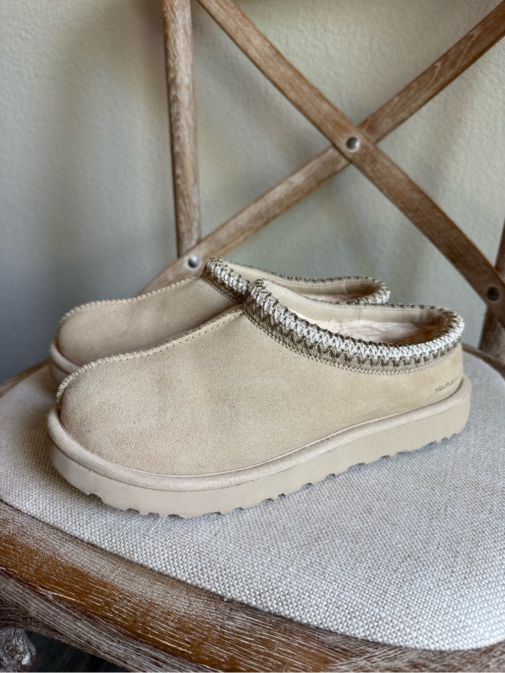Ugg madhappy Tasman slippers